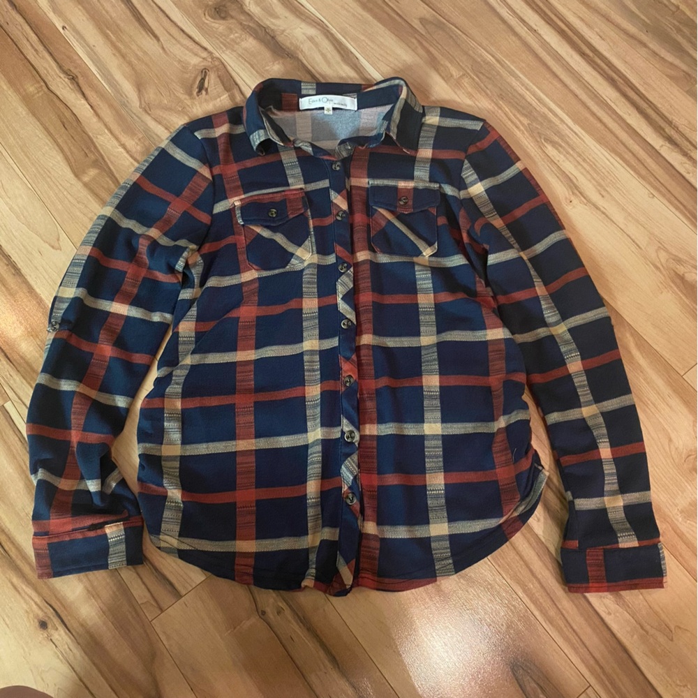 Eden & Olivia Plaid Maternity Shirt—M